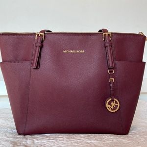Burgundy Michael Kors Bag 😘